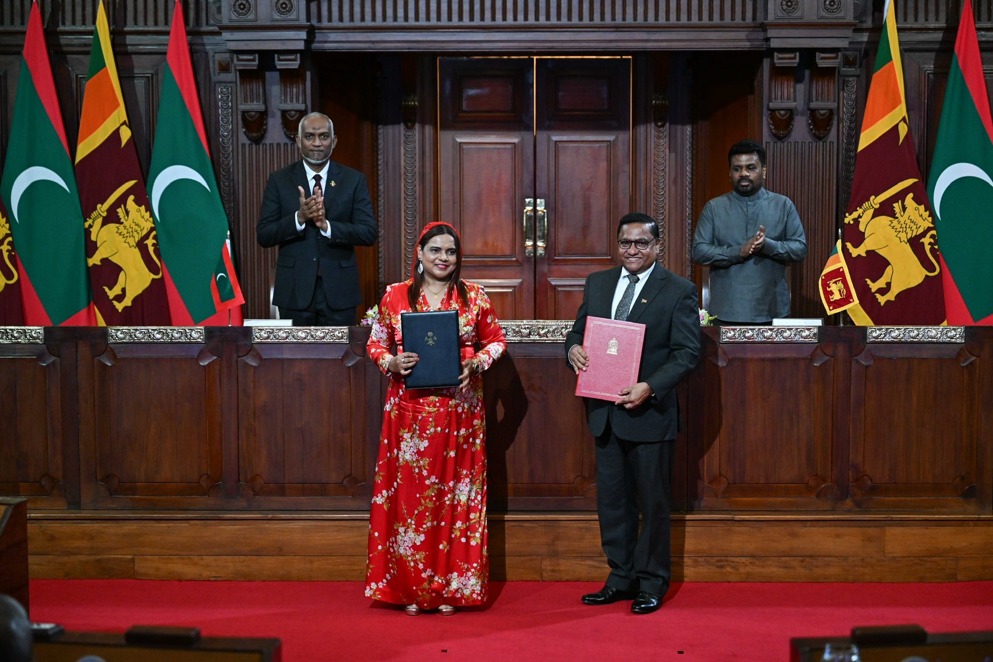 ރާއްޖެއާއި ލަންކާއާ ދެމެދު ގުޅުން ބަދަހިކުރުމުގެ ގޮތުން 7 ފަހުމުނާމާއެއްގައި ސޮއިކޮށްފި