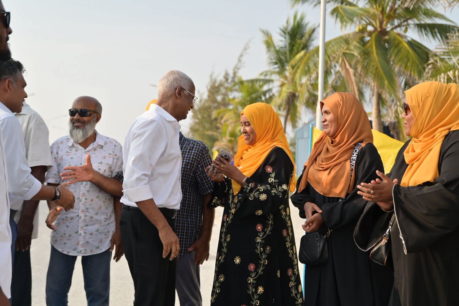 ކުޅުދުއްފުށިން ރައީސް ޞާލިހަށް ހޫނު މަރުހަބާއެއް