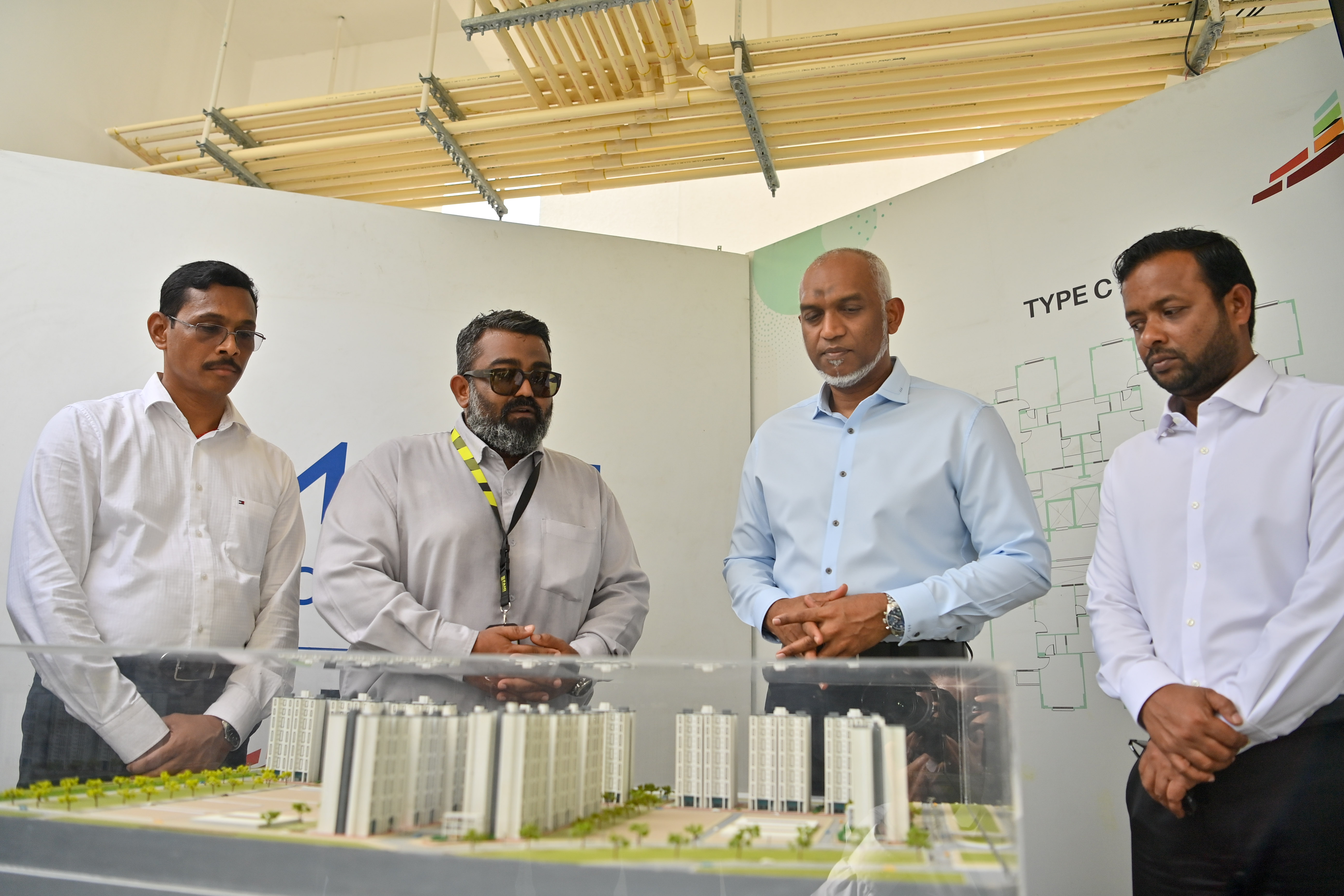 ޚިޔާލީ ފްލެޓާއި ގޯތީގެ ދަޅަދައްކައިގެން ނިކަމެތިންގެ އިޙްސާސްތަކާ ކުޅުން؛ ސިޔާސީ އާއުކުޅެއް؟