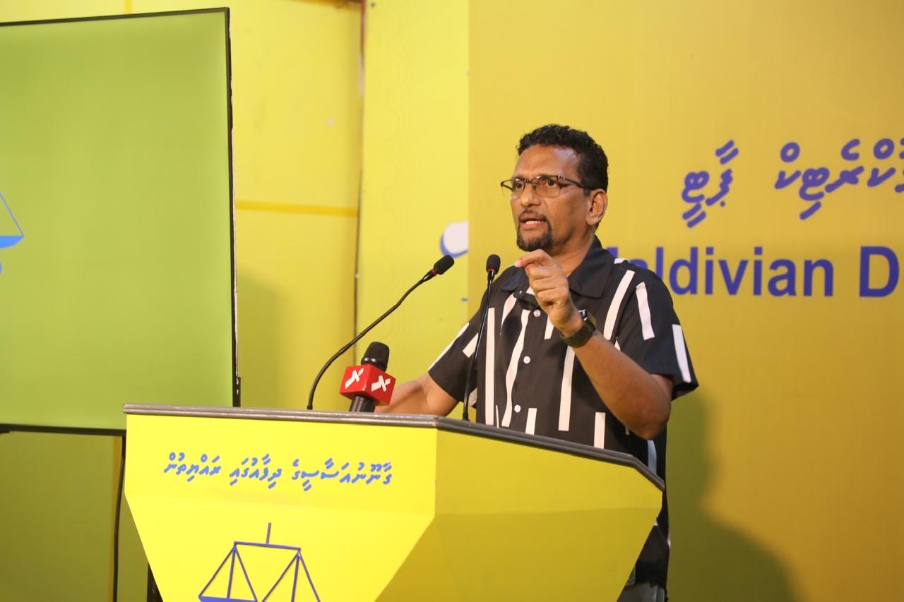 ކުލަބޮކި ދިއްލައި ދިދަފަތި ދެމިއަސް ވައުދުތަށް ނުފުއްދާނަމަ ރައްޔިތުންގެ ތާއިދެއް ރައީސް މުޢިއްޒަކަށް ނުލިބޭނެ: ޑރ.ޑީޑީ
