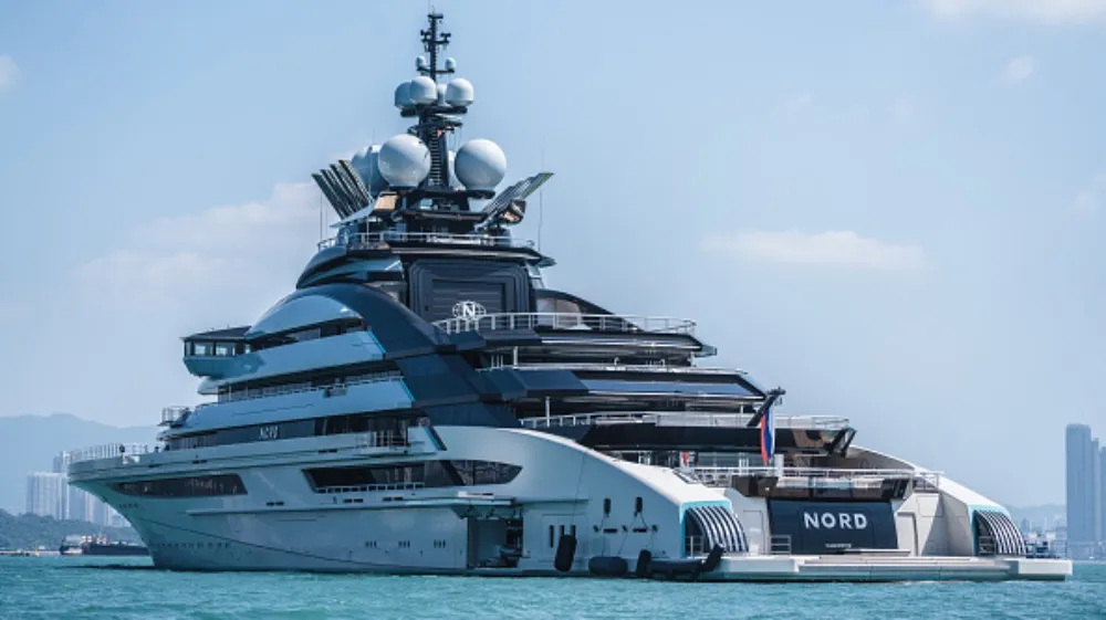 ރަޝިޔާގެ ބިލިއަނަރު އެލެކްސީ މޮރްޑަޝޯވްގެ ސުޕަޔޮޓެއް ހޮރްމުޒް ހުރަސްކޮށްފި