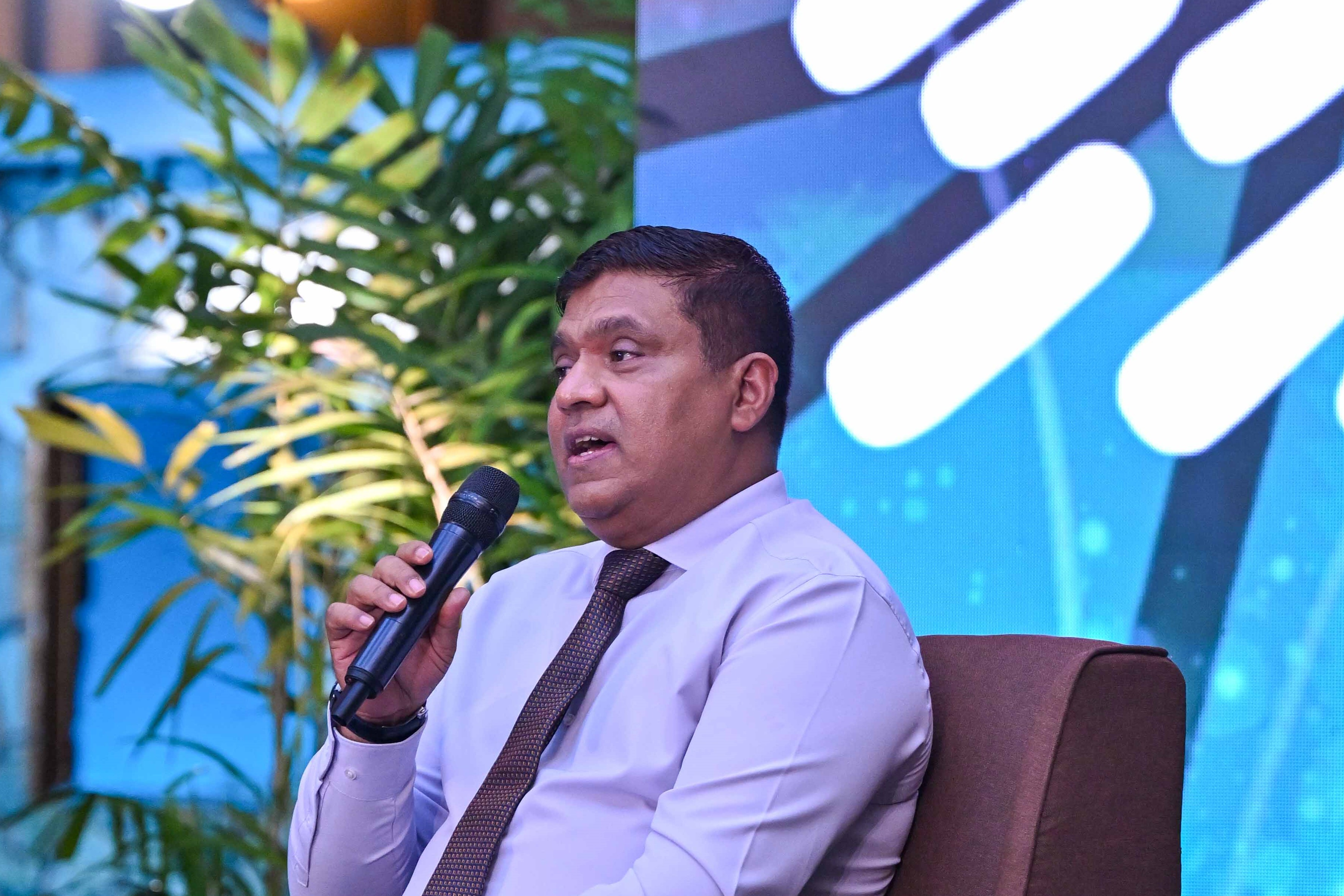 ނަހަދާ ހުރި ރިސޯޓްތަކަށް އަންނަ ހަފްތާގައި ފިޔަވަޅު އަޅަން ފަށާނެ: މިނިސްޓަރު އަމީން