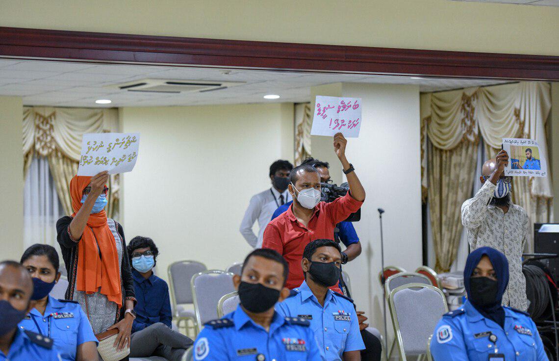 ފުލުހުންގެ ބިލަށް ޚިޔާލު ހޯދަން ބޭއްވި ބައްދަލުވުމުގައި އިހުތިޖާޖްކޮށްފި