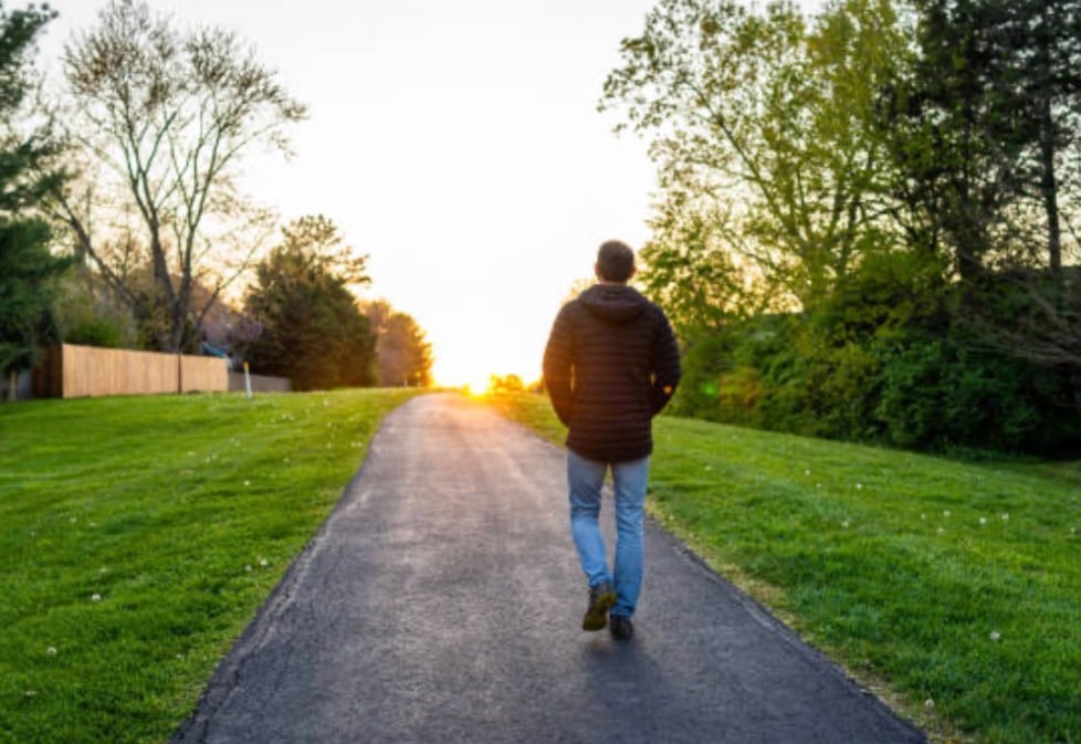 ކެއުމަށްފަހު 10 މިނެޓު ހިނގާލުމުން ހަޖަމުކުރުމަށް ފަސޭހަވޭ!