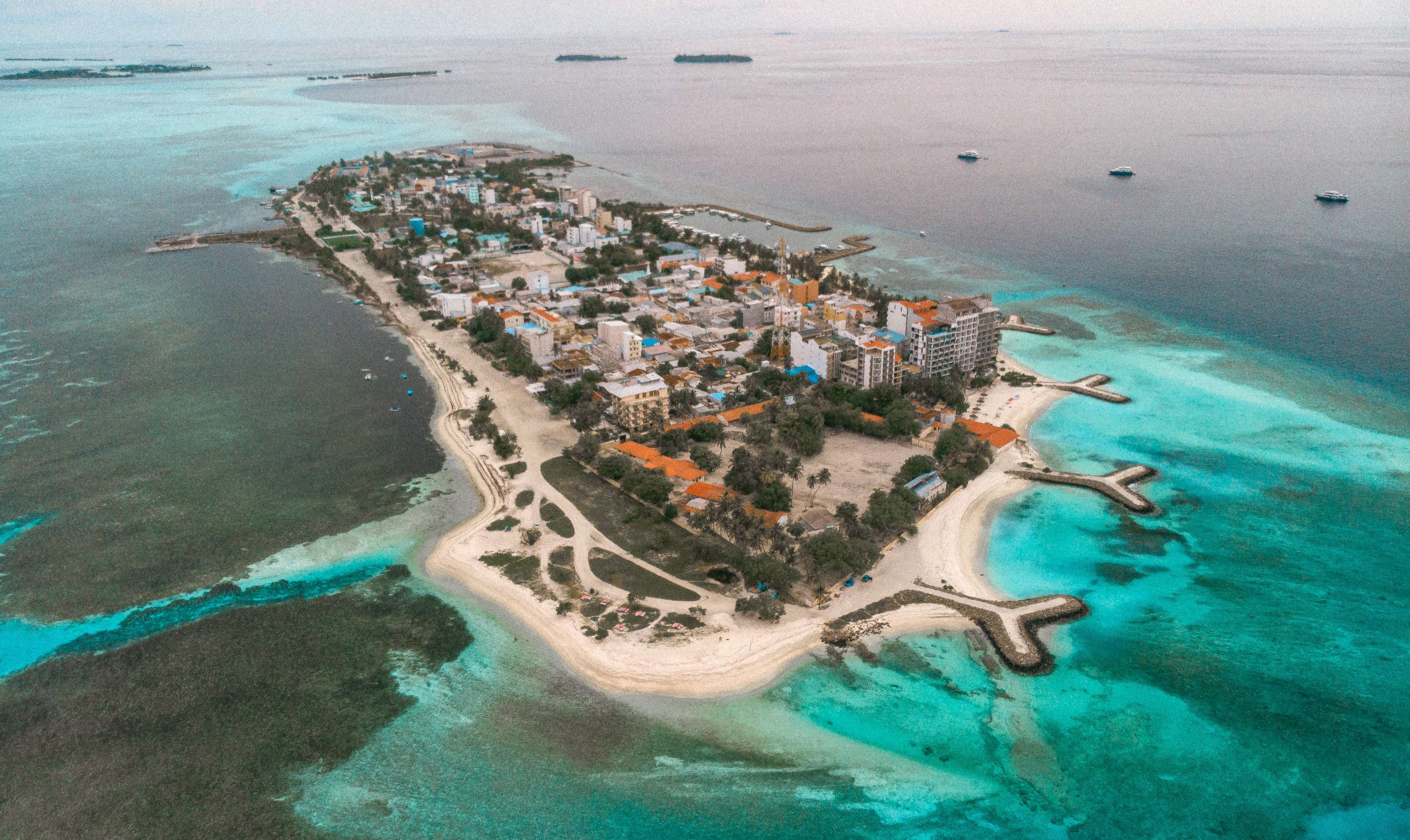 ވަކިވަކި ކައުންސިލްތަކުން އަމިއްލަ ބިލްޑިންގ ކޯޑެއް ނުހެދޭނޭ: މިނިސްޓަރ