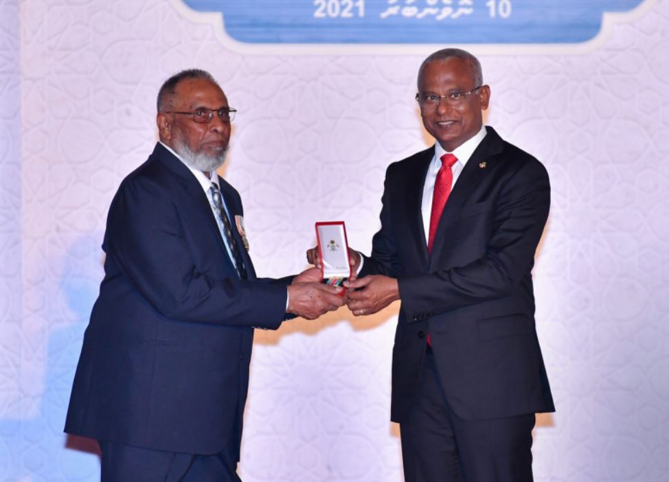 ދިވެހި ދައުލަތަށް ޚިދުމަތްކުރުމުގެ އިނާމު ދެއްވުމުގެ ޖަލްސާ ފަސްކޮށްފި