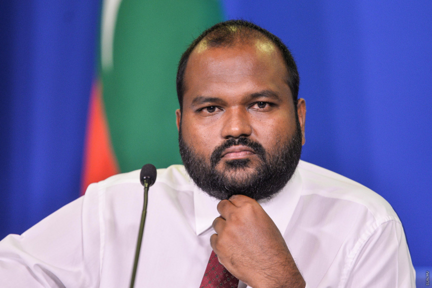 އަލީ ވަހީދު ރާއްޖެ ގެންނަން އިންޓަޕޯލް ނޯޓިސް ނެރެނީ