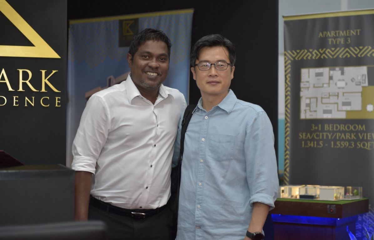 އެތައް ބަޔަކަށް މަކަރު ހެދިކަމަށް ބުނާ މަންޑޭގެ ޕާސްޕޯޓް ދޫކޮށްލައިފި