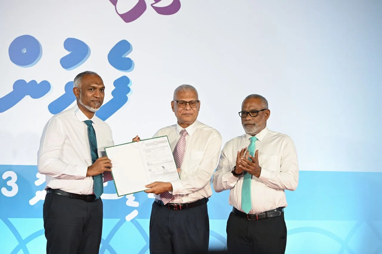 ބިދޭސީންގެ މައްސަލަ ޙައްލު ކުރުމަށް ރައީސް މުޢިއްޒު ކުރަށްވާ ހިތްވަރަށް ޝަރީފްގެ ތަޢުރީފް