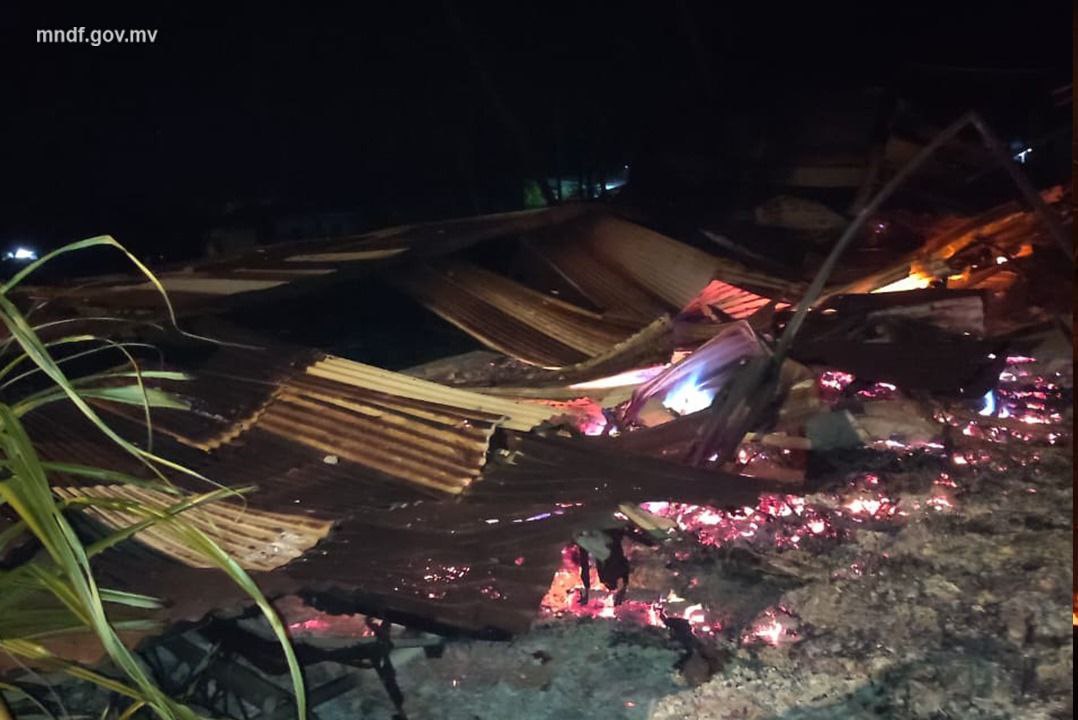 ކާށިދޫ ދޯނިތަކުގައި ރޯވި އަލިފާންގަޑު ނިވާލައިފި