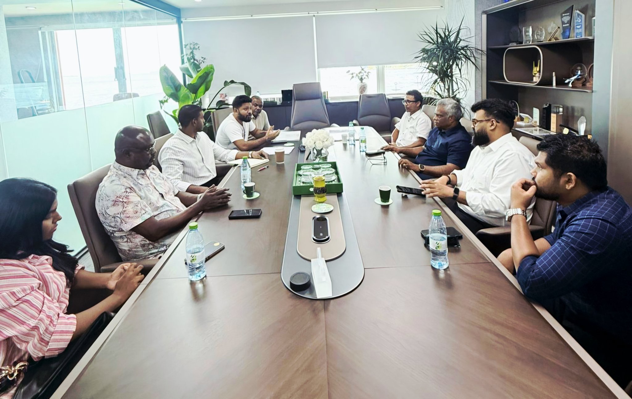 ފަތުރުވެރިކަމުގެ ސިނާޢަތަށް 500 މިލިއަން ޑޮލަރުގެ ގެއްލުންވެ، ސަރުކާރުގެ އެހީތެރިކަމަށް އެދިއްޖެ