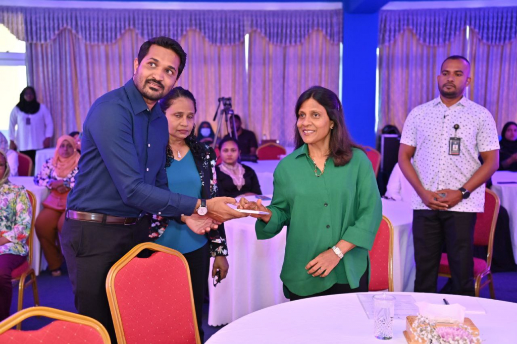 ވިޔަފާރީގައި އަންހެނުން ބާރުވެރިކުރުވާ ޖަމިއްޔާގެ ރާއްޖޭގެ ގޮފި އިފްތިތާހުކޮށްފި