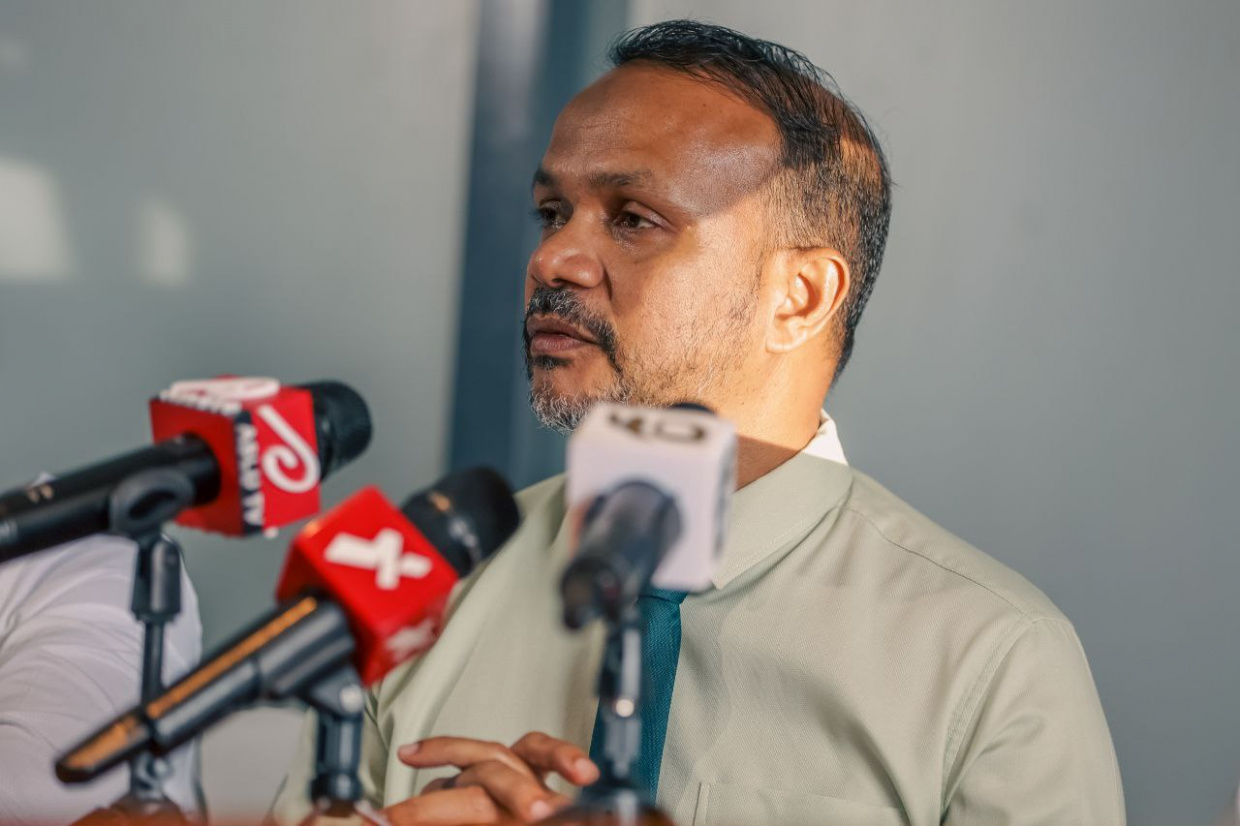 ޗުއްޓީ އާއި ޕިކްނިކަށް ބޭރަށްދާ ކޮންމެ މީހަކަށް ޑޮލަރު ދިނުމަކީ ދައުލަތުން ކުރަންޖެހޭ ކަމެއް ނޫން: އަލީ ހުސެއިން