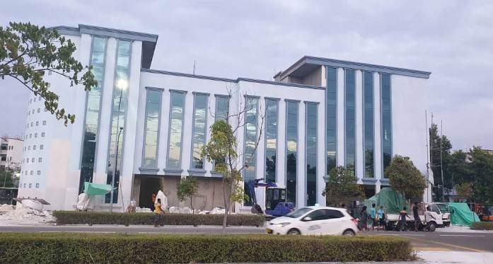 ހުޅުމާލޭގައި ހިނގި އެކްސިޑެންޓެއްގައި ސައިކަލަކާއި ވޭނަކަށް ބޮޑެތި ގެއްލުންތަކެއް