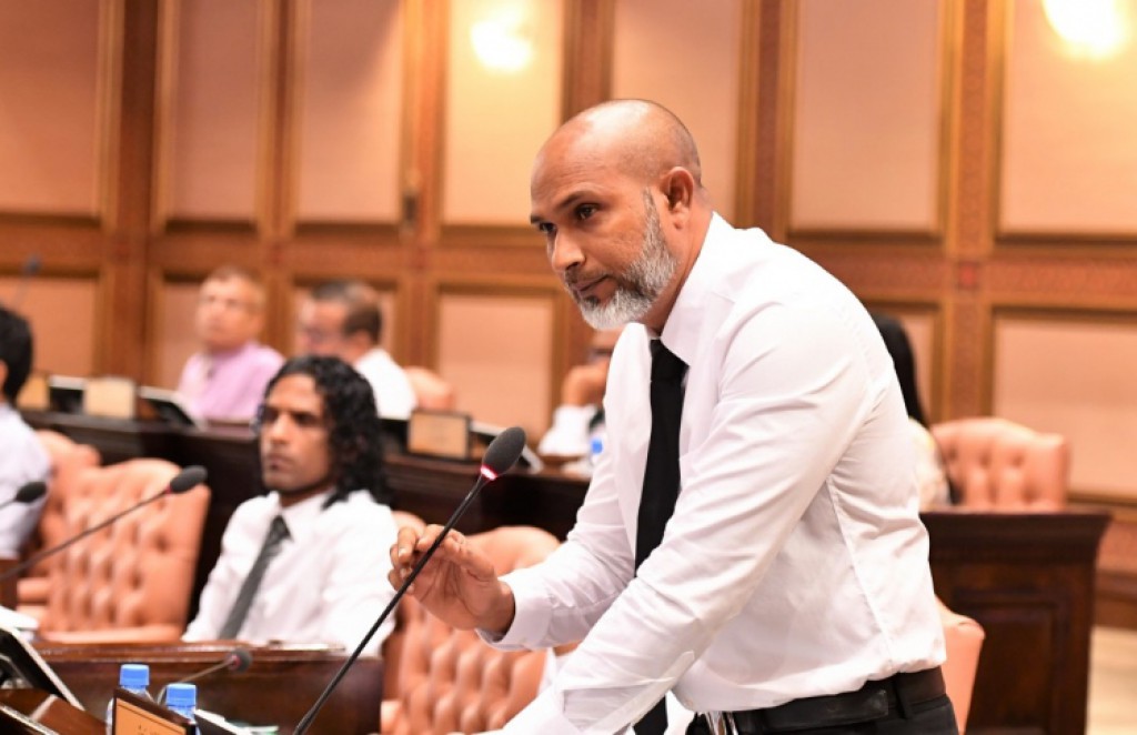 ޖީއެސްޓީގެ ވާހަކަ އިދިކޮޅުން ދައްކަނީ 80 ބިލިއަނުން ގައުމު ދަރުވާލާފައި: ސަނީފް