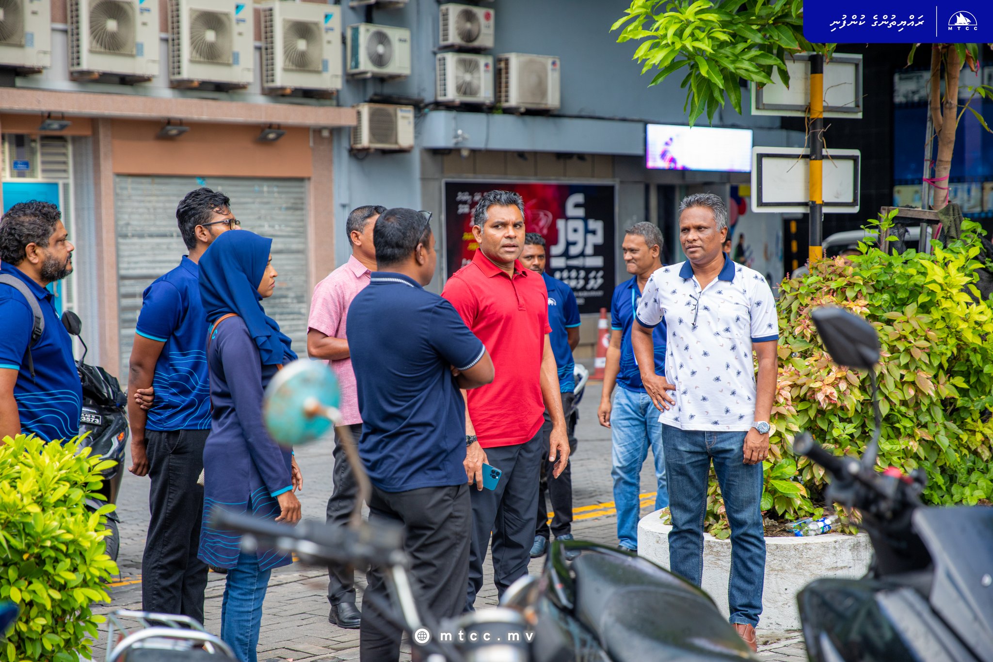 މިނީ ބަހުގެ ޚިދުމަތް ފެށުމަށްޓަކާ ޕާކިން ހެދުމުގެ މަސައްކަތް ނައިބުރައީސް ބައްލަވާލައްވައިފި