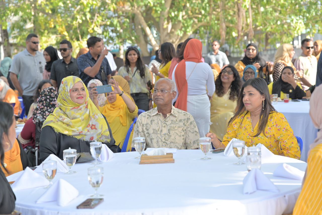 ރާއްޖޭގެ އަންހެނުންގެ ހިތްތަކުން އެންމެބޮޑު ޖާގަ ހޯއްދެވީ ރައީސް ސާލިޙު: ރޮޒެއިނާ