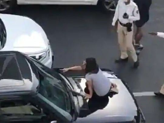 ފިރިމީހާއަށް ފާރަލިޔަސް މިއީ ބޮޑުވަރު!