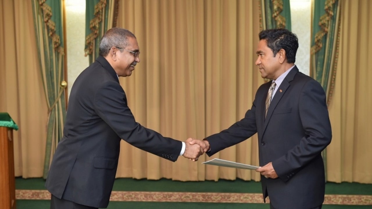 އިލެކްޝަންސްގެ ކޮމްޕްލަޔަންސް ބިއުރޯގެ ވެރިޔާ ޒާހިދު އިސްތިއުފާދެއްވައިފި