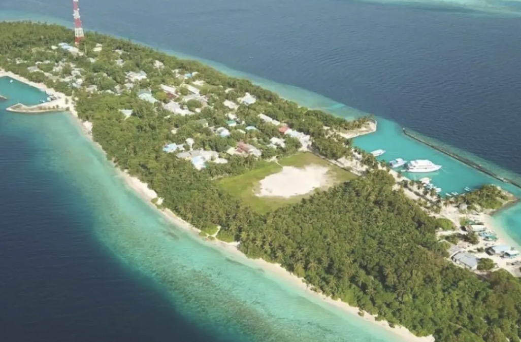 ބަގީއަކާއެކު މޫދަށް ވެއްޓި ހަންޏާމީދޫގައި ކުޑަކުއްޖަކު ނިޔާވެއްޖެ