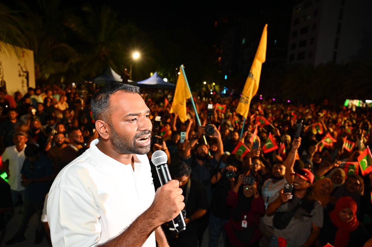 ސްޕްރީމް ކޯޓުން އަމުރު ނެރުނަސް ގާނޫނުއަސާސީން ލިބިދޭ ހައްގުތަކާއި މިނިވަންކަން ބޭނުންކުރާނަން: މީކާއީލް