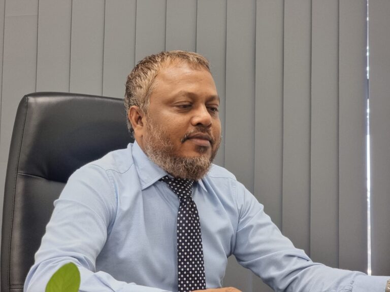 ރާއްޖޭގެ ވިޔަފާރިވެރިން ބަންގްރޫޓްވެ ނިމިއްޖެ، މި ސަރުކާރު ނިންމަން ނުކުންނަން ޖެހޭ: ސައުދުﷲ