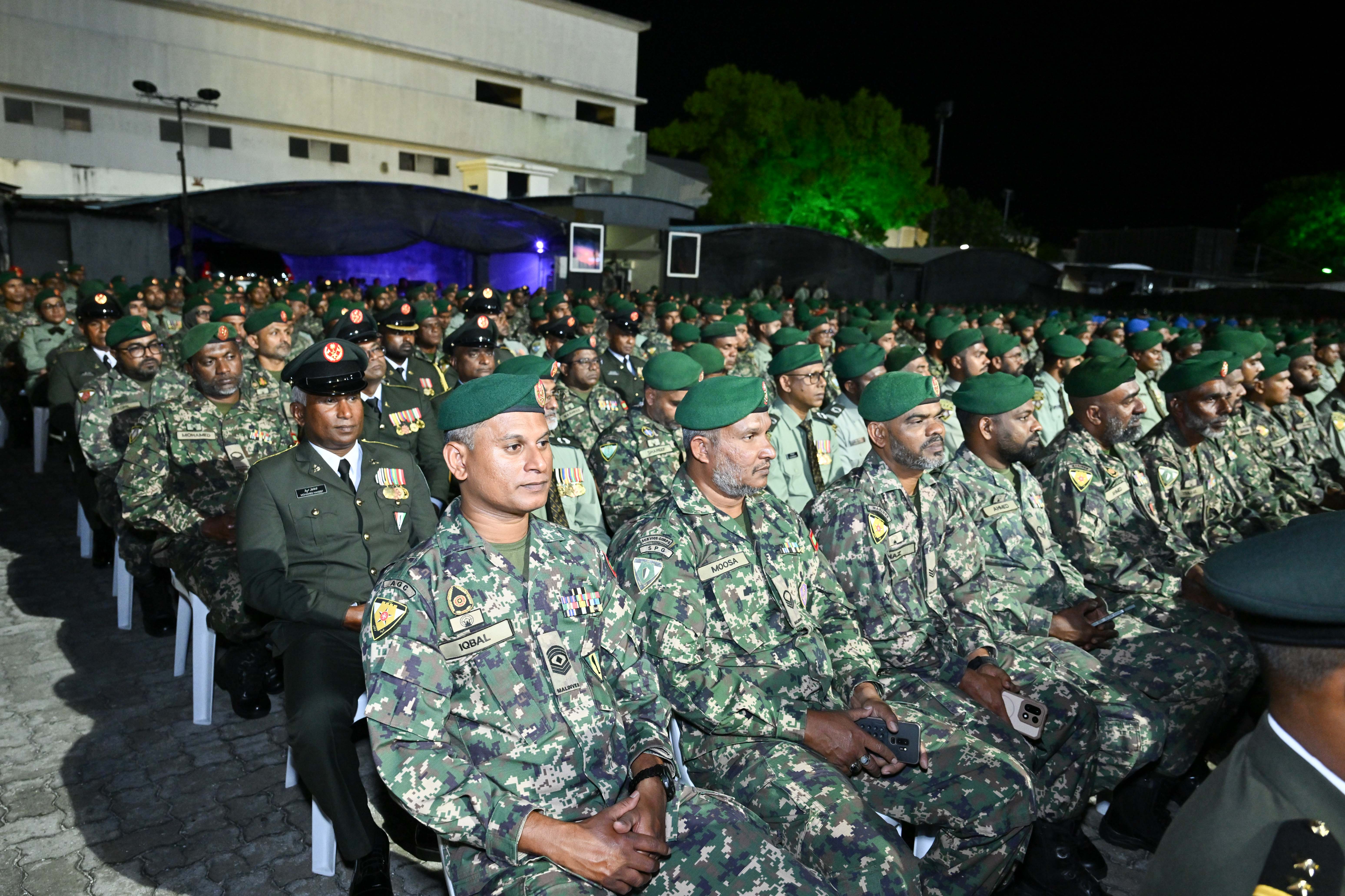 އޭރިއާ ކޮމާންޑްތައް ވަރުގަދަކޮށް، ސިފައިންގެ ޑިއުޓީތައް އާއިލާ ކައިރީ ތިބެވޭގޮތަށް ރަށްރަށާ ގާތަށް ބަދަލުކުރަނީ