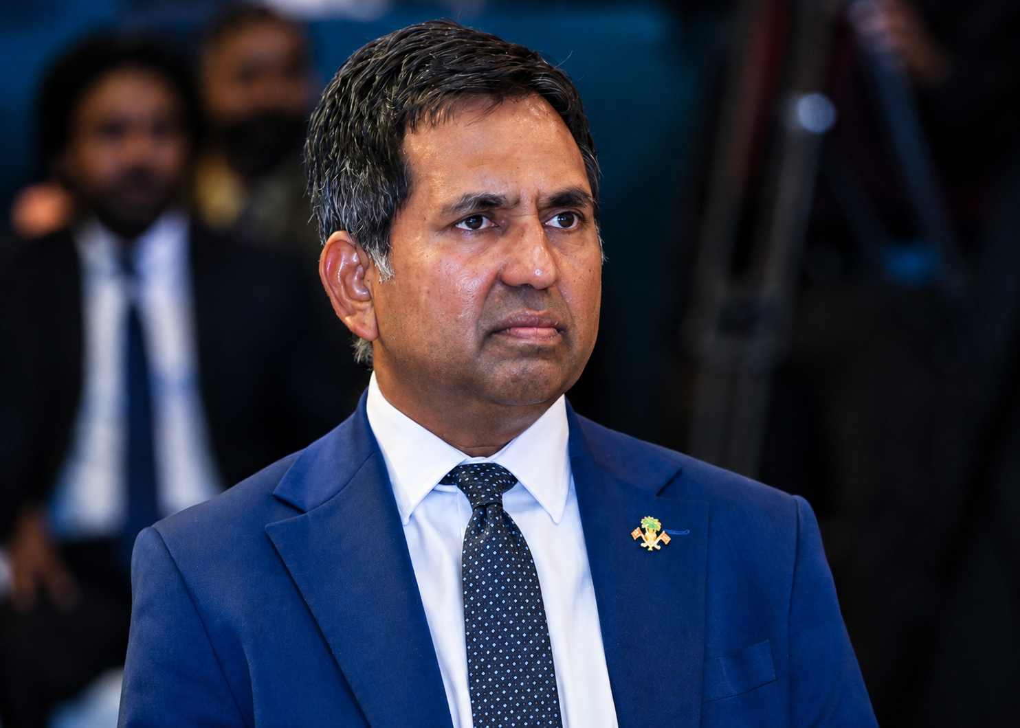 މިނިސްޓަރު ސައީދުގެ އިތުބާރު ނެތްކަމުގެ މައްސަލާގައި ޖަވާބުދާރީވާން އެއް ގަޑިއިރު ދޭން ނިންމައިފި