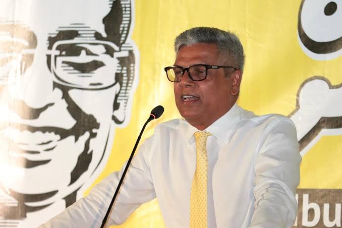 ޕާޓީގެ ވެރިންނަށް ގޮތެއް ނުހޯދޭނަމަ އާންމު މެމްބަރުންނާ ޕާޓީ ހަވާލުކުރަން ފެނޭ: ރީކޯ މޫސަ