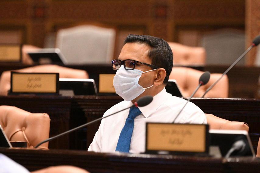 މައިނޯރިޓީގެ އަޑު ނެތި ރައީސް ނަޝީދު މަޖިލިސް ކުރިއަށް ގެންދަވާތީ ކަންބޮޑުވޭ- ކާނަލް ނާޒިމް