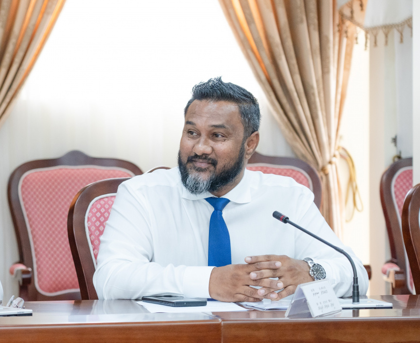 ސަރުކާރު ޖަވާބުދާރީކުރުވުމަށް މަޖިލިސް މެމްބަރުން އިންތިޚާބުކުރި ޒަމާން ފާއިތުވެ ގޮސްފި: ސިނާނު