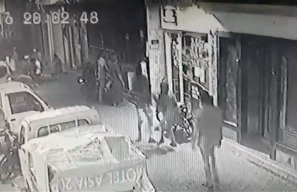 ރޭޕް ކޭސް: އަންހެންމީހާ ގޯޅިއަށް ދަމާފައި ވެއްދިއިރު އަޅާވެސްނުލާ ބަޔަކު ކުޅިބަލަން