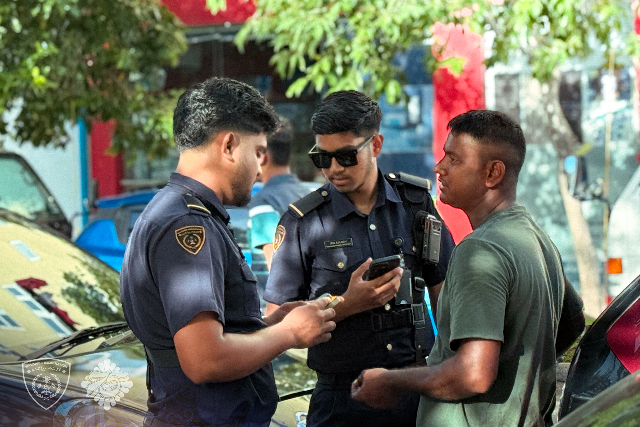 އިމިގްރޭޝަނުން ހިންގާ އޮޕަރޭޝަންތަކުގައި ބޮޑީ ކެމެރާ ބޭނުންކުރަން ފަށައިފި