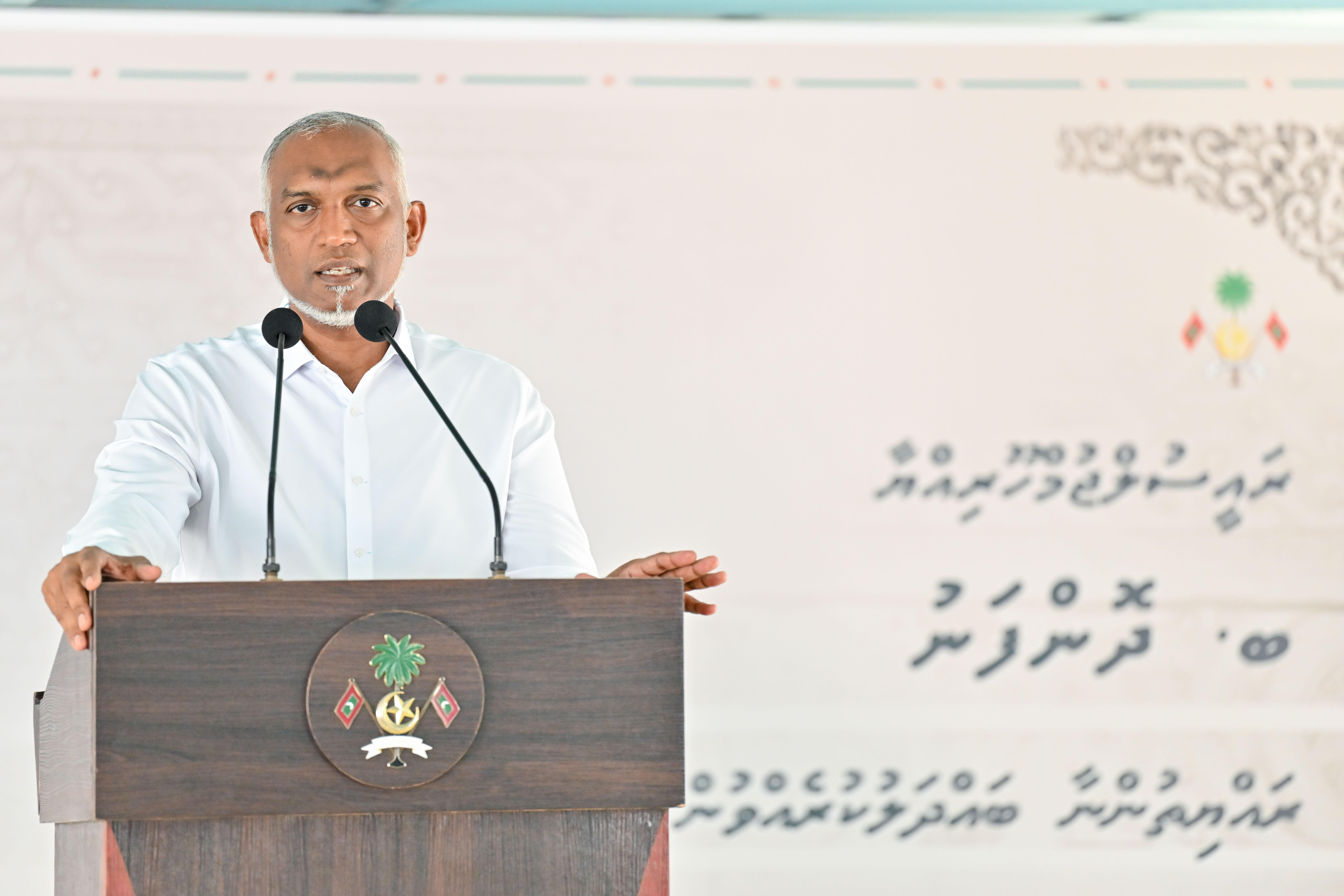 ދޮންފަނު ރައްޔިތުންގެ އެދުމުގެ މަތިން އެރަށުގެ ބިން ނުހިއްކަން ރައީސް ނިންމަވައިފި