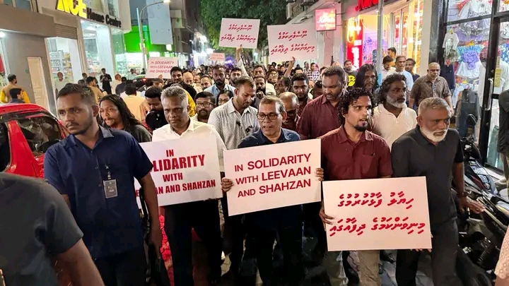 ރޭ ކުރިއަށް ގެންދިޔަ އިހުތިޖާޖުގެ ތެރެއިން-