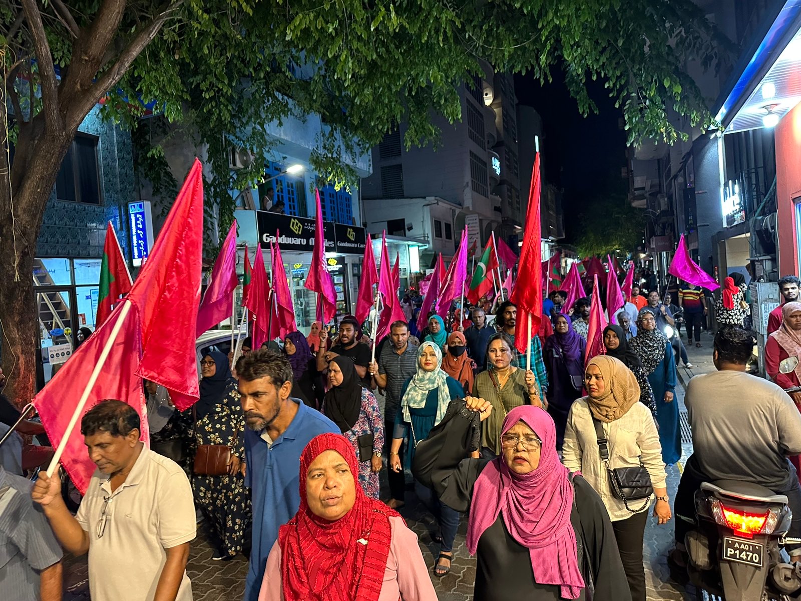 ސްވިޑަންގައި ޤުރުއާން އަންދާލުމުގެ ހުއްދަ ދިން މައްސަލައިގައި އަޑު އުފުލަން ގޮވާލައިފި