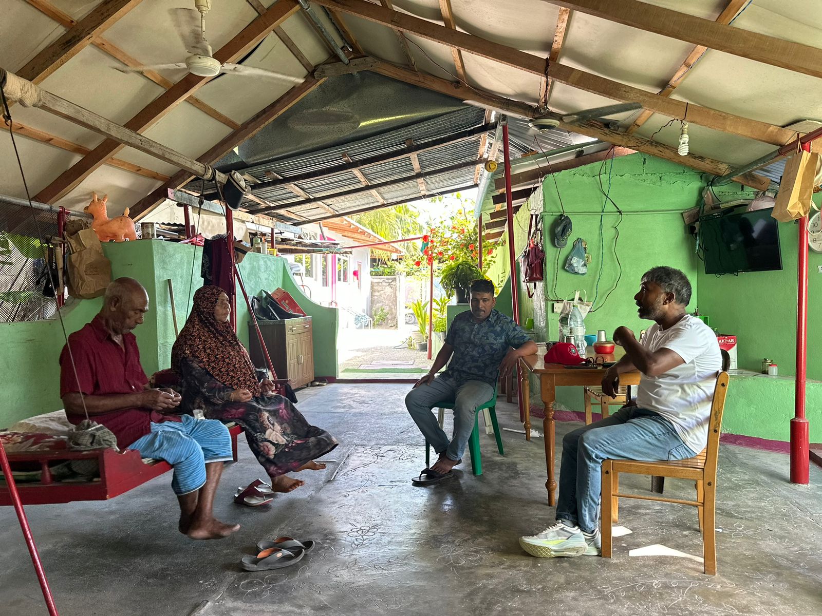 ޖުމްހޫރީ ޕާޓީގެ ކެމްޕެއިން ޓީމުތައް ވ. އަތޮޅާއި ހުވަދު އަތޮޅުގައި