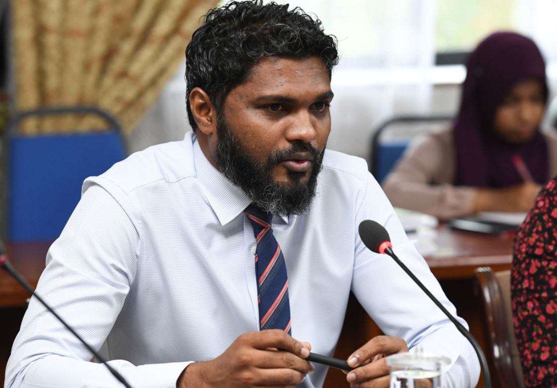 ޝިމާޒަށް ދިން ހަމަލާއާ ގުޅިގެން މީހަކު ހައްޔަރުކޮށްފި