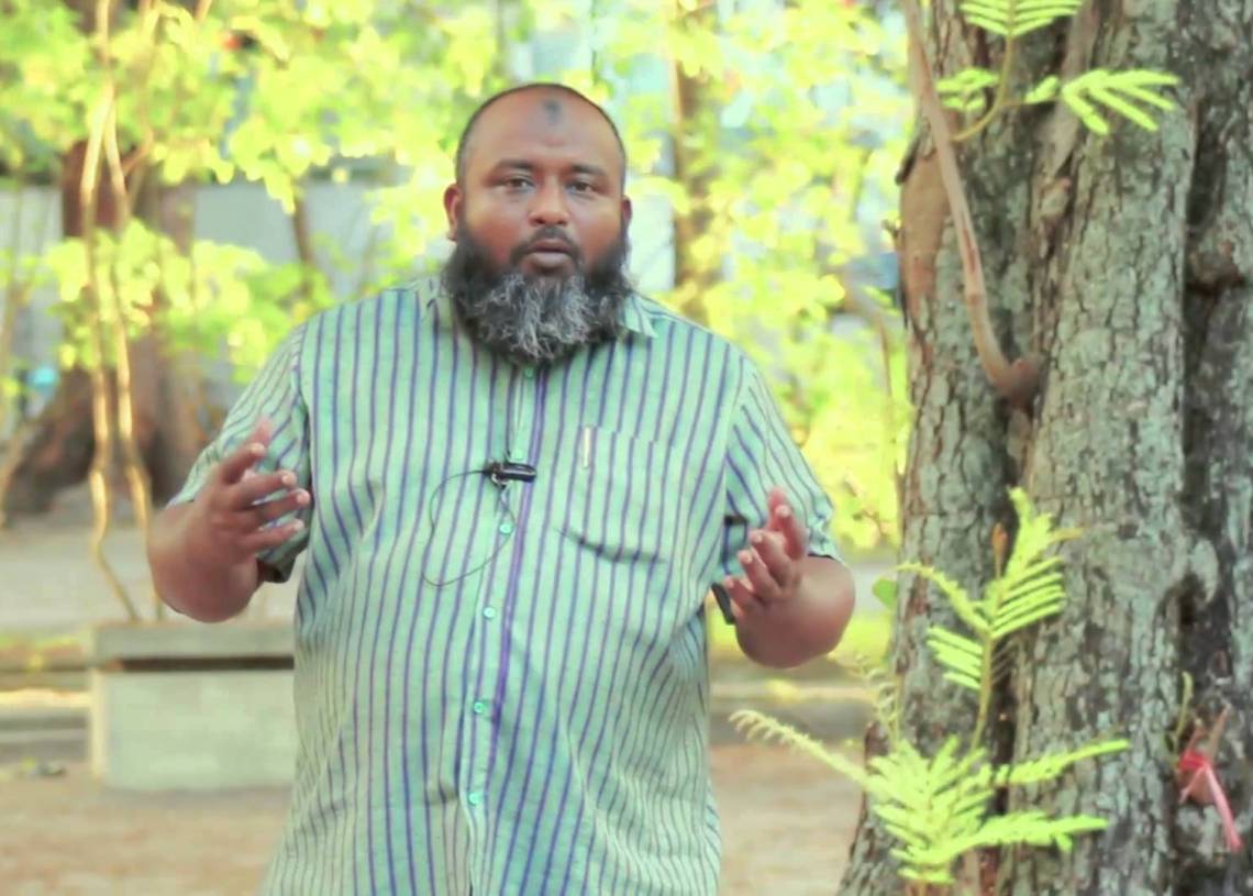 ވަޒީފާއިން ވަކިކުރުމުން އިޔާޒްގެ ރައްދު: އަޅުގަނޑަށް ނިކަމެތިކަމެއް ނުލިބޭނެ