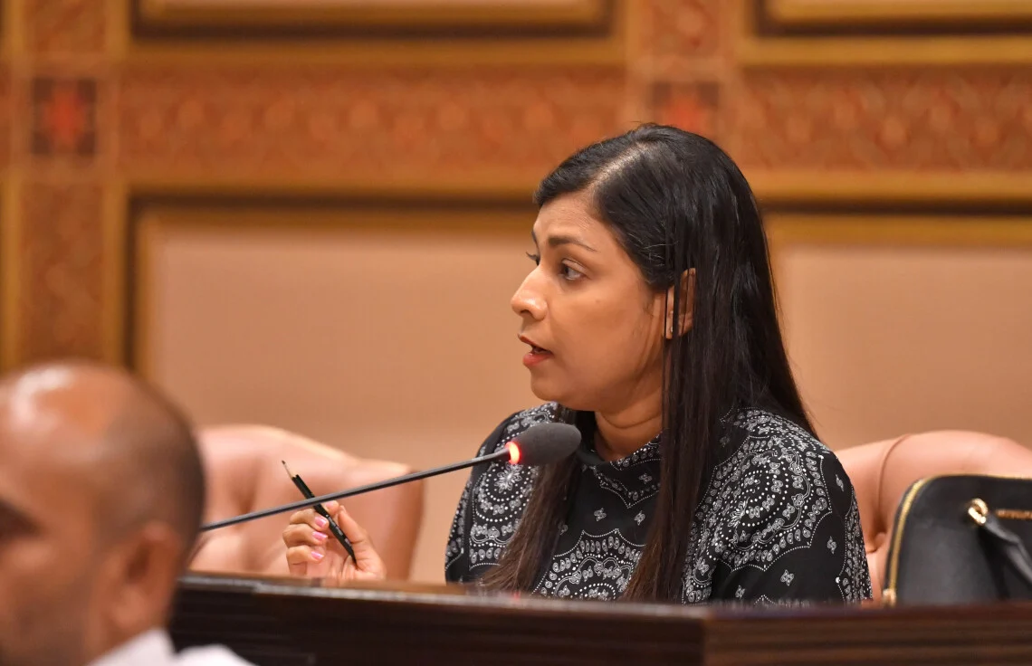 މަޖިލިހުގެ 33 އިންސައްތަ އަންހެނުންނަށް ހާއްސަކުރަން އިސްލާހެއް