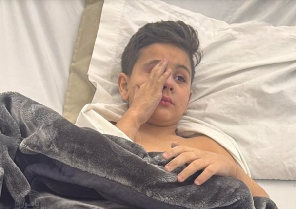 ކުނިތަކުގެ ތެރެއިން ފިރުކެމުން ނުކުމެ ފުރާނަ ސަލާމަތްކުރި 9 އަހަރުގެ ކަރީމް: މުޅި އާއިލާ ގެއްލި، ބާލްބެކްގައި ހިތްދަތި ކަރުނަ