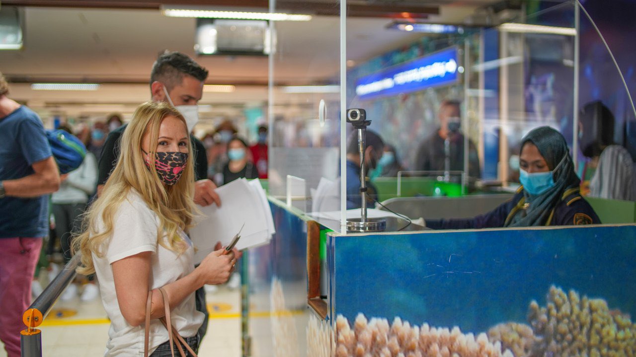 ކޯވިޑް-19: އއ. އުކުޅަހުން އިނގިރޭސި ވިލާތުގެ ދެ ފަތުރުވެރިވެރިއަކު ޕޮޒިޓިވްވެއްޖެ