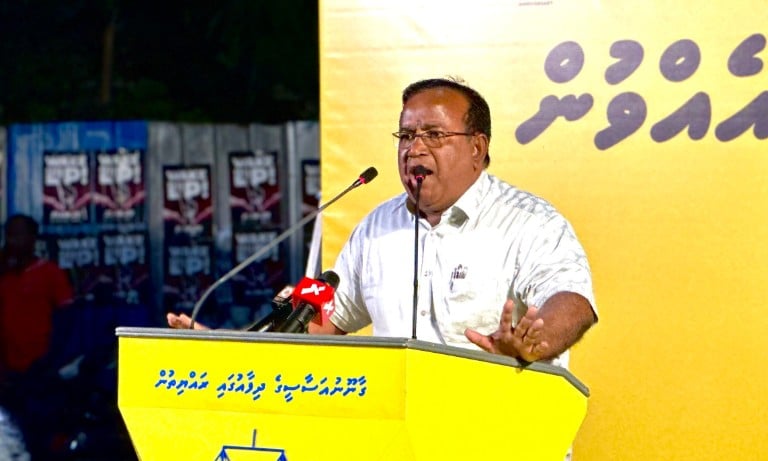 ވަޒީފާއިން ވަކިކުރާ މީހުންނަށް އިންސާފު ހޯދައިދީ، މުސާރަވެސް ދޭނަން: ޣަފޫރު