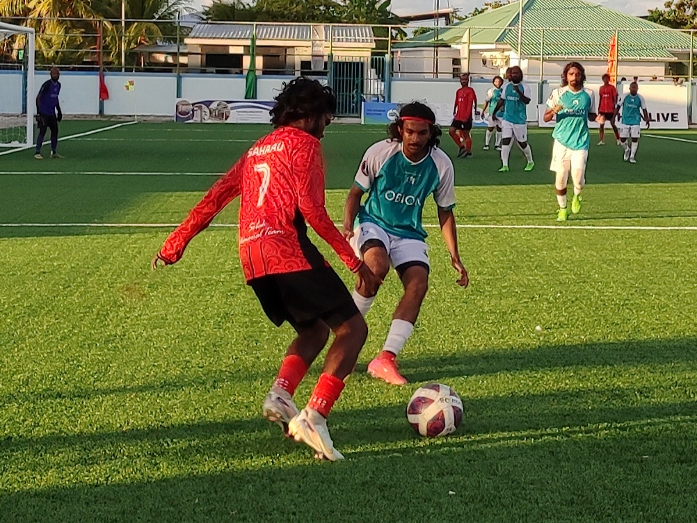 ޑީޑީ ކަޕް 2025: އެސްއެމްޓީ އާއެކު  ޔުނައިޓެޑް މައިލޯއަށް ފަސޭހަ މޮޅެއް