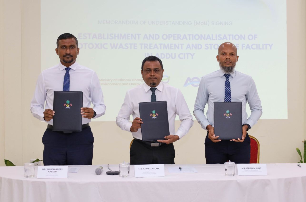 ސިއްހީ ޚިދުމަތްތަކުން އުފެދޭ ނުރައްކާތެރި ކުނި ރައްކާތެރިކަމާއެކު މެނޭޖުކުރުމަށް އެއްބަސްވުމެއްގައި ސޮއިކޮށްފި