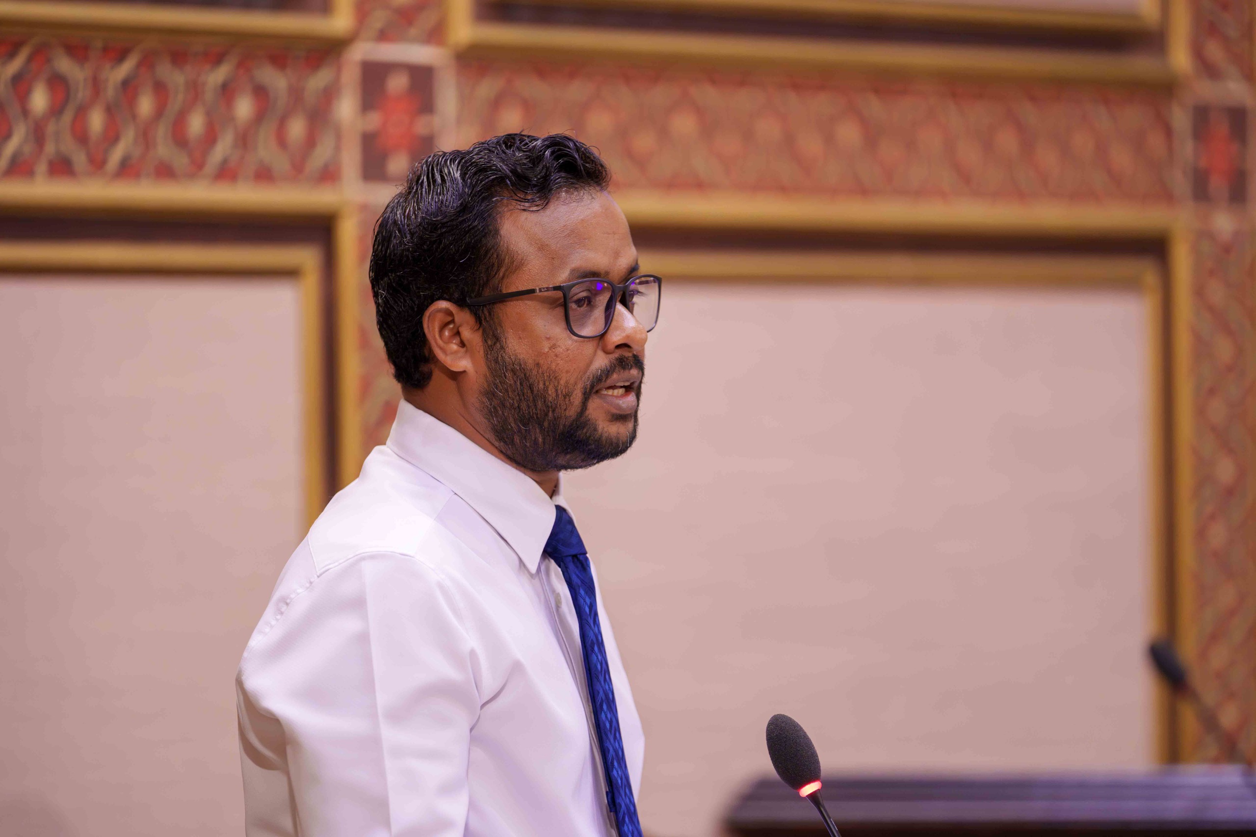 ވަޒީރުގެ އިއުތިރާފް: ހިރިމަރަދޫ ކައުންސިލް އުވާލިޔަސް ހަނިމާދޫގައި އަޅަންބުނި ގެތަށް އަޅަން ނުފެށޭ