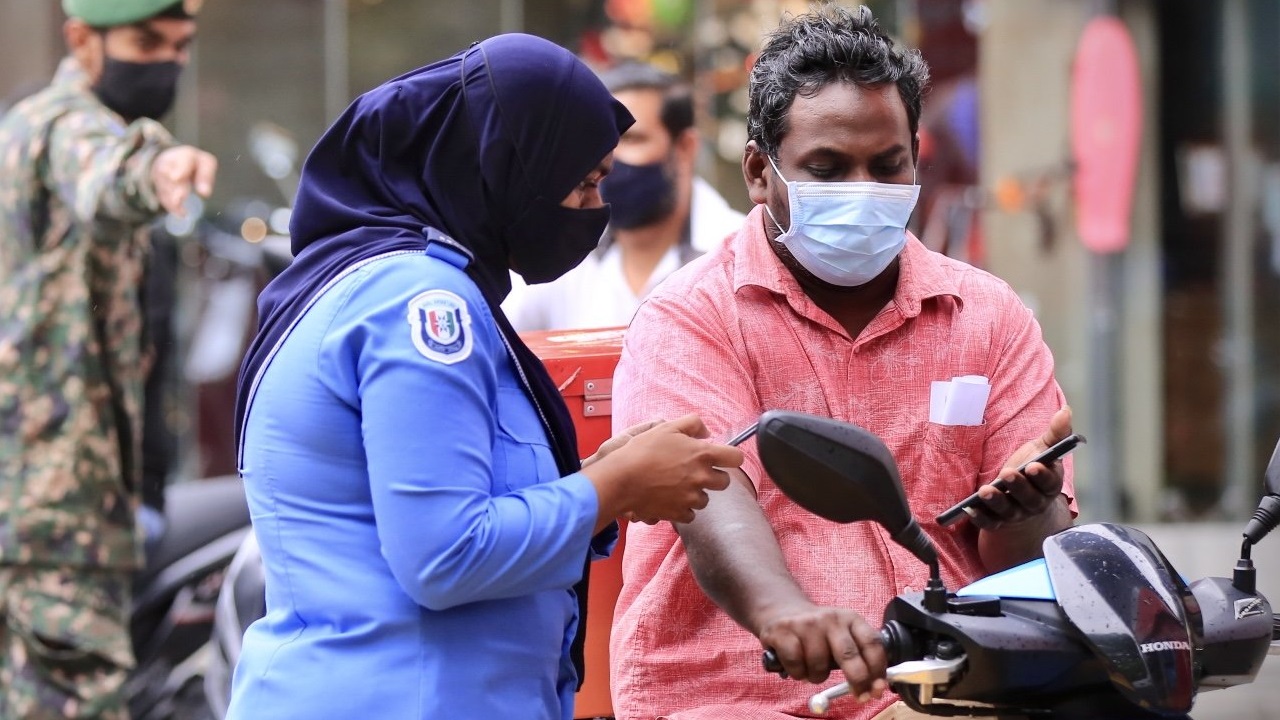 އެޗްޕީއޭގެ ފިޔަވަޅުތަކާ ޚިލާފުވެގެން 742 މީހަކު ޖޫރިމަނާ ކޮށްފި