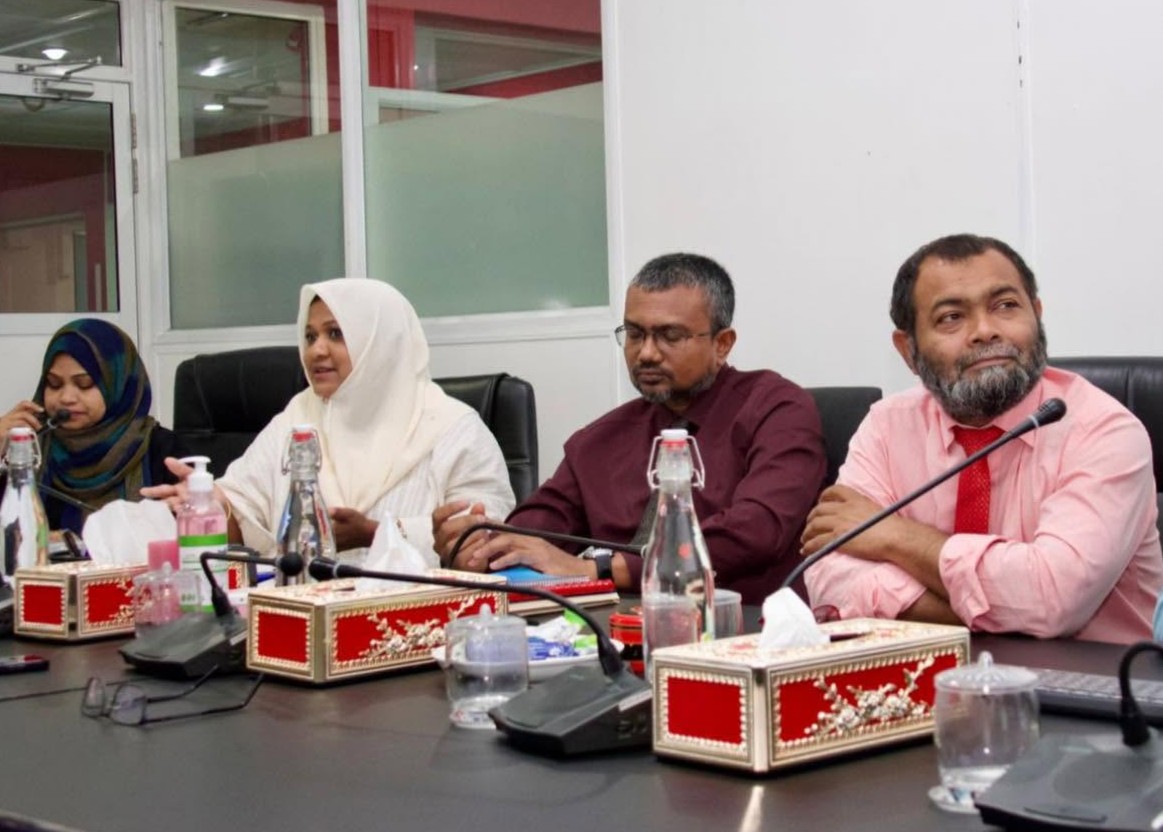 އޮކްޓޯބަރު 27 ގެ ކުރިން ރީ-ރަޖިސްޓްރީ ނުކުރާ ނޫސް މަޖައްލާތަކުގެ ރަޖިސްޓްރީ ބާތިލުކުރަނީ