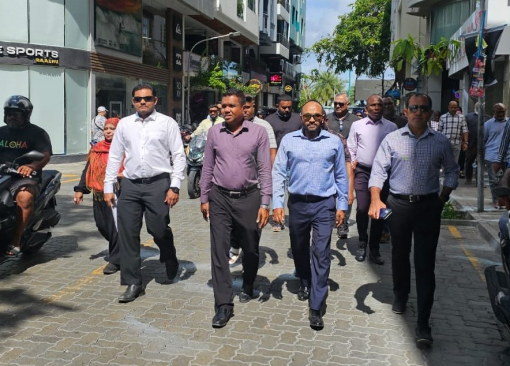އީސީގެ ރައީސް ޝަކީލުގެ މައްޗަށް ޖިނާއީ ތަޙުޤީޤެއް ހިންގުމަށް އެދި ޕީއެންއެފުން ފުލުހަށް މައްސަލަ ހުށަހަޅައިފި