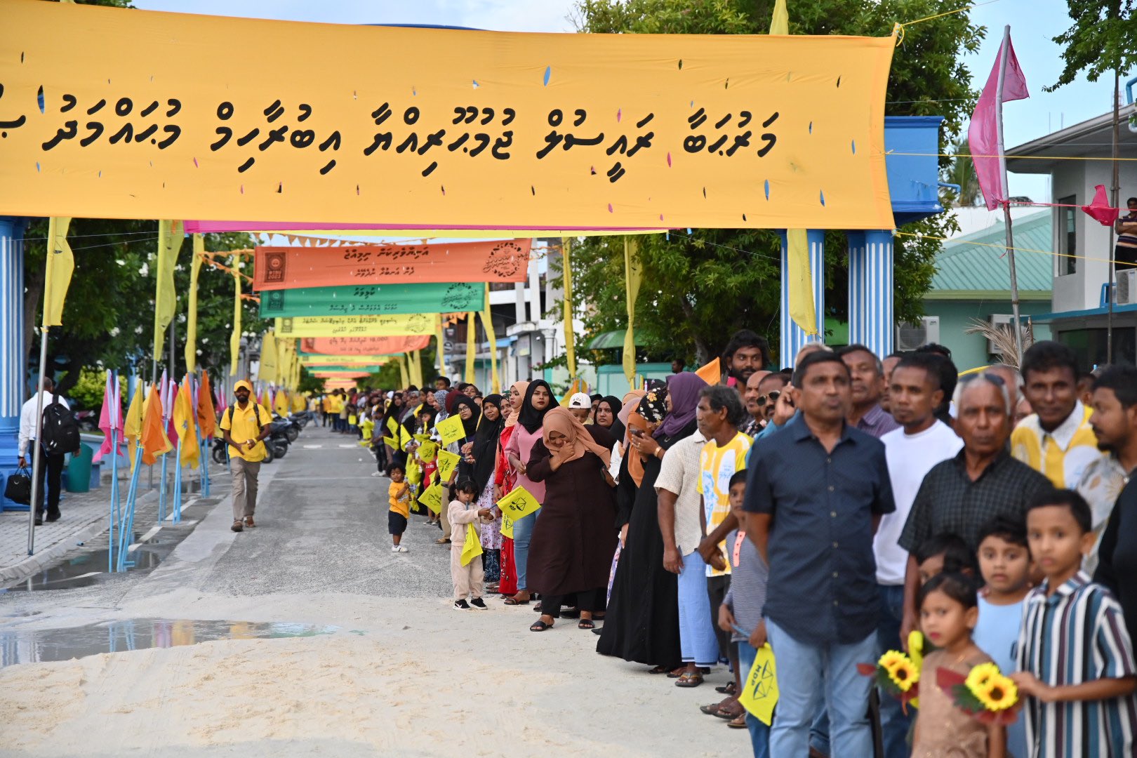 ރިޔާސީ ކެނޑިޑޭޓުންގެ ކެމްޕެއިނަށް ހުރަސް އެޅުމަކީ މަނާކަމެއް: ހަބީބް
